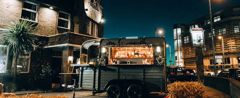 Vintage Bar Box® were asked to supply our luxury horsebox bar to the Bridge Inn, to be a part of the ‘Light Up Shoreham’ Christmas event.